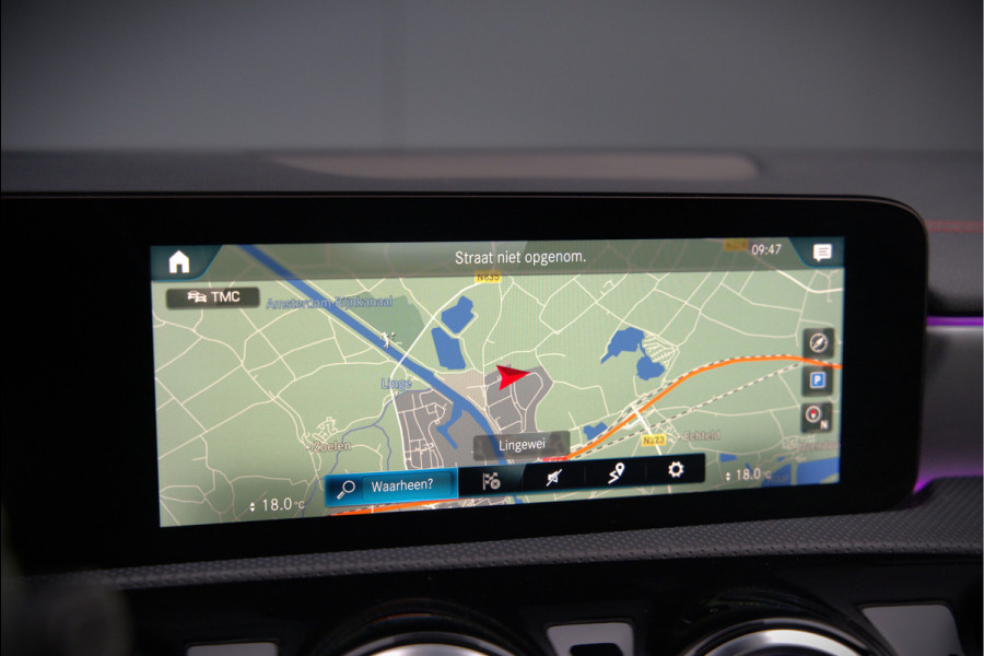 Mercedes-Benz CLA-Klasse 200 Business Solution AMG | Panoramadak | Stoelverwarming | Keyless | Memory Seats | Cruise Control | Ambiance verlichting | Camera | Parkeersensoren |