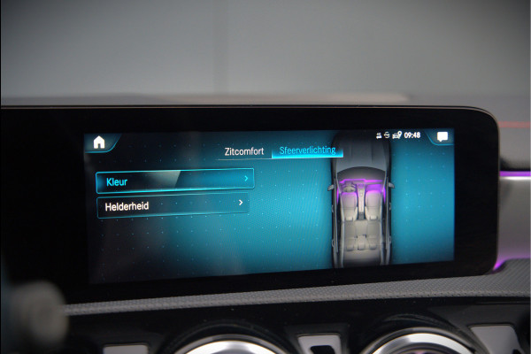 Mercedes-Benz CLA-Klasse 200 Business Solution AMG | Panoramadak | Stoelverwarming | Keyless | Memory Seats | Cruise Control | Ambiance verlichting | Camera | Parkeersensoren |