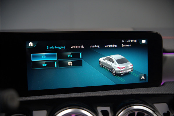 Mercedes-Benz CLA-Klasse 200 Business Solution AMG | Panoramadak | Stoelverwarming | Keyless | Memory Seats | Cruise Control | Ambiance verlichting | Camera | Parkeersensoren |
