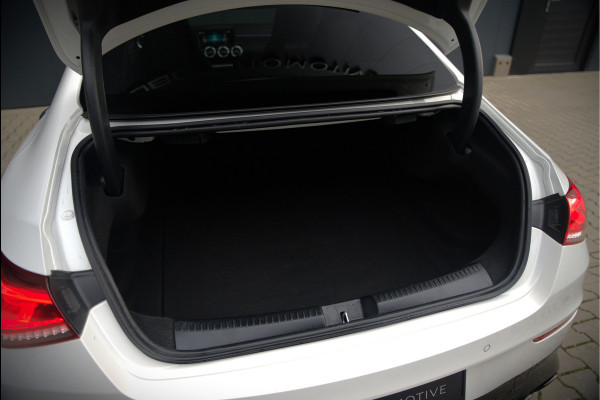 Mercedes-Benz CLA-Klasse 200 Business Solution AMG | Panoramadak | Stoelverwarming | Keyless | Memory Seats | Cruise Control | Ambiance verlichting | Camera | Parkeersensoren |