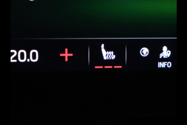 Škoda Octavia 2.0 TSI RS | 245pk | Trekhaak | Stoelverwarming | Adaptive cruise | Camera | Sfeerverlichting | Navigatie | Canton Sound | Sportstoelen | Virtual Cockpit | Full LED