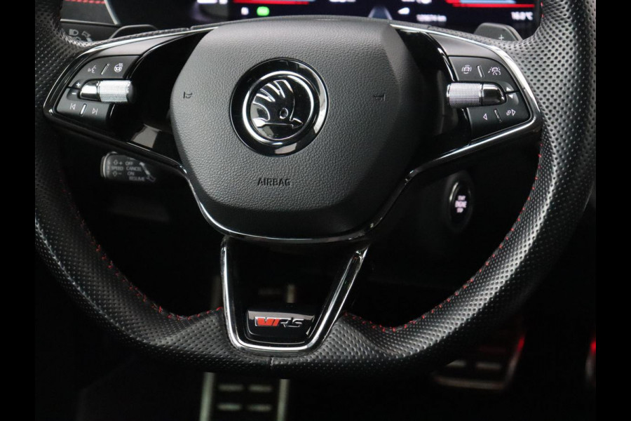 Škoda Octavia 2.0 TSI RS | 245pk | Trekhaak | Stoelverwarming | Adaptive cruise | Camera | Sfeerverlichting | Navigatie | Canton Sound | Sportstoelen | Virtual Cockpit | Full LED