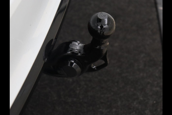 Škoda Octavia 2.0 TSI RS | 245pk | Trekhaak | Stoelverwarming | Adaptive cruise | Camera | Sfeerverlichting | Navigatie | Canton Sound | Sportstoelen | Virtual Cockpit | Full LED