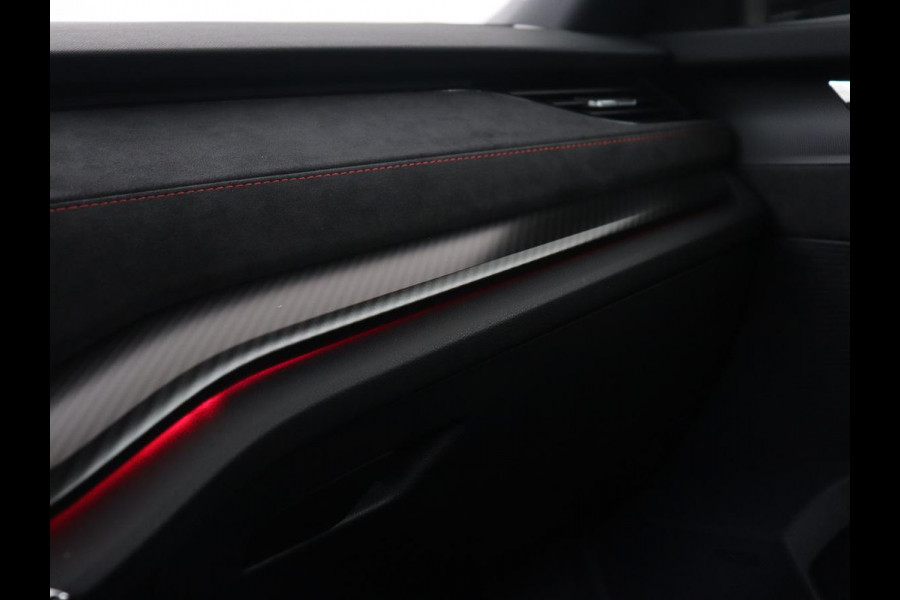 Škoda Octavia 2.0 TSI RS | 245pk | Trekhaak | Stoelverwarming | Adaptive cruise | Camera | Sfeerverlichting | Navigatie | Canton Sound | Sportstoelen | Virtual Cockpit | Full LED