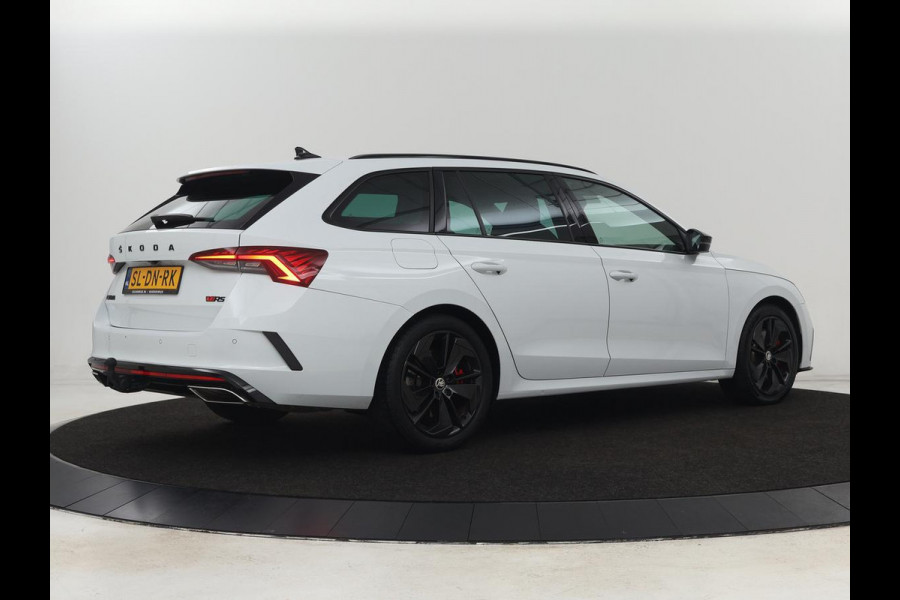 Škoda Octavia 2.0 TSI RS | 245pk | Trekhaak | Stoelverwarming | Adaptive cruise | Camera | Sfeerverlichting | Navigatie | Canton Sound | Sportstoelen | Virtual Cockpit | Full LED