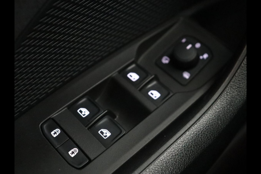 Škoda Octavia 2.0 TSI RS | 245pk | Trekhaak | Stoelverwarming | Adaptive cruise | Camera | Sfeerverlichting | Navigatie | Canton Sound | Sportstoelen | Virtual Cockpit | Full LED