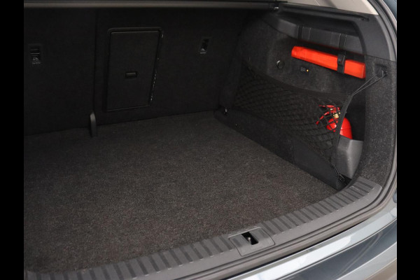 Škoda ENYAQ iV 80 | Warmtepomp | Trekhaak | Matrix LED | Adaptive cruise | Keyless | Camera | Half leder | Stuurverwarming | Memory | Navigatie | Climate control | Dodehoek detectie | Getint glas