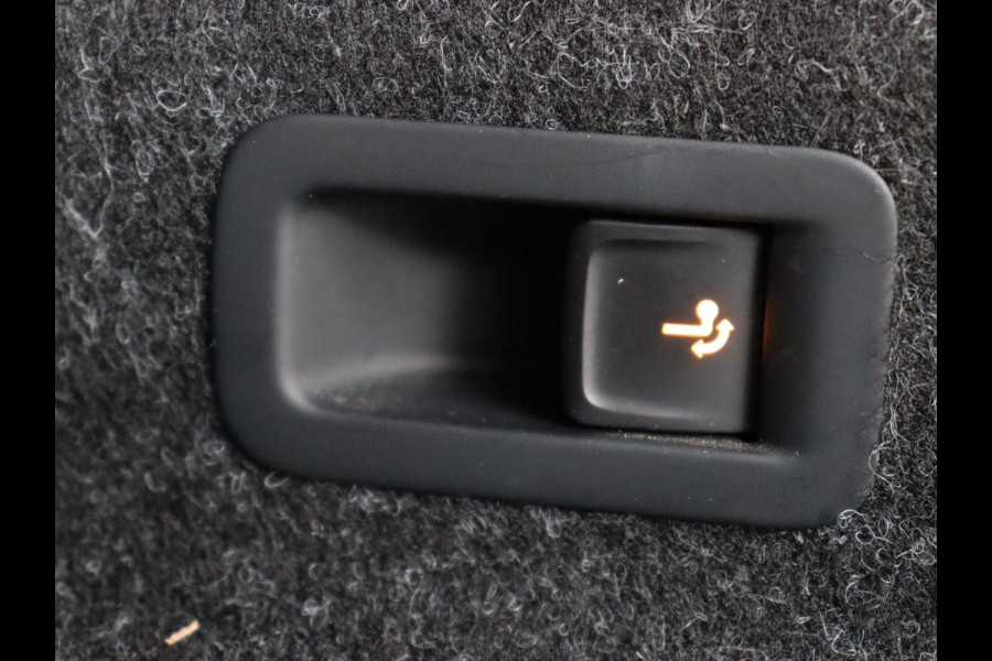 Škoda ENYAQ iV 80 | Warmtepomp | Trekhaak | Matrix LED | Adaptive cruise | Keyless | Camera | Half leder | Stuurverwarming | Memory | Navigatie | Climate control | Dodehoek detectie | Getint glas