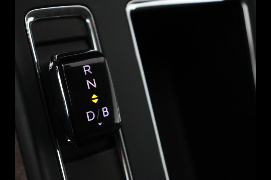 Škoda ENYAQ iV 80 | Warmtepomp | Trekhaak | Matrix LED | Adaptive cruise | Keyless | Camera | Half leder | Stuurverwarming | Memory | Navigatie | Climate control | Dodehoek detectie | Getint glas