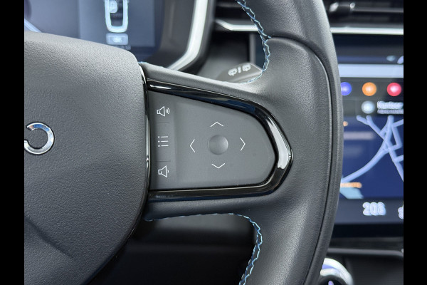 Lynk & Co 01**Gereserveerd** PHEV AUT-7 261pk Pano-Schuifdak Lmv 20" 360°Camera Apple Carplay Android Auto Adap.Cruise Navi Pdc Ecc Keyless Led Plug-In Hybri Elek.Memory.Stoel File assistent Dodehoek detector Elektrisch bedienbare achterklep Rijstrooksensor Wifi Verkeersbord detectie 425Nm koppel 3,7kw laadvermogen  1800kg Trekvermogen 1e Eigenaar Origineel Nederlandse auto!