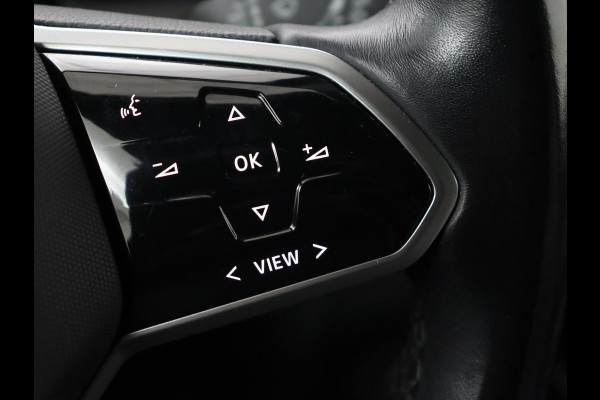 Volkswagen ID.3 First Max 58 kWh | Panoramadak | Head-Up | Stoelverwarming | Massage | Matrix LED | Adaptive cruise | 20'' | Keyless | Navigatie | Dodehoek detectie | Sfeerverlichting