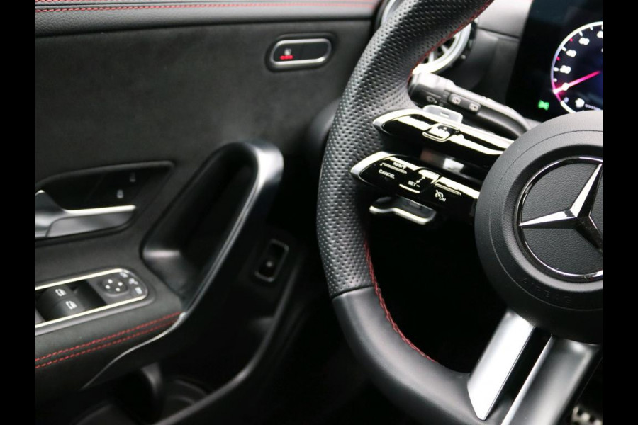 Mercedes-Benz CLA-Klasse Shooting Brake 250 e Star Edition AMG Line | Night Pakket | Sfeerverlichting | Ledkoplampen | Apple CarPlay | Keyless-Go | Inclusief 24 maanden MB Certified garantie voor Europa.