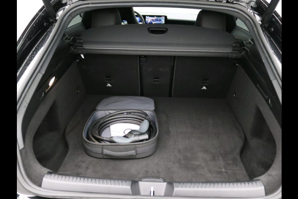 Mercedes-Benz CLA-Klasse Shooting Brake 250 e Star Edition AMG Line | Night Pakket | Sfeerverlichting | Ledkoplampen | Apple CarPlay | Keyless-Go | Inclusief 24 maanden MB Certified garantie voor Europa.