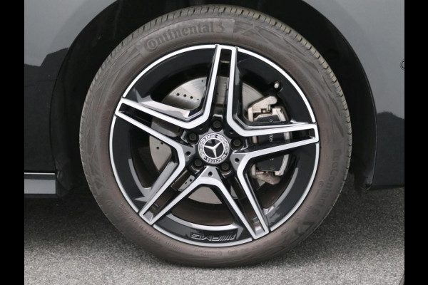Mercedes-Benz CLA-Klasse Shooting Brake 250 e Star Edition AMG Line | Night Pakket | Sfeerverlichting | Ledkoplampen | Apple CarPlay | Keyless-Go | Inclusief 24 maanden MB Certified garantie voor Europa.