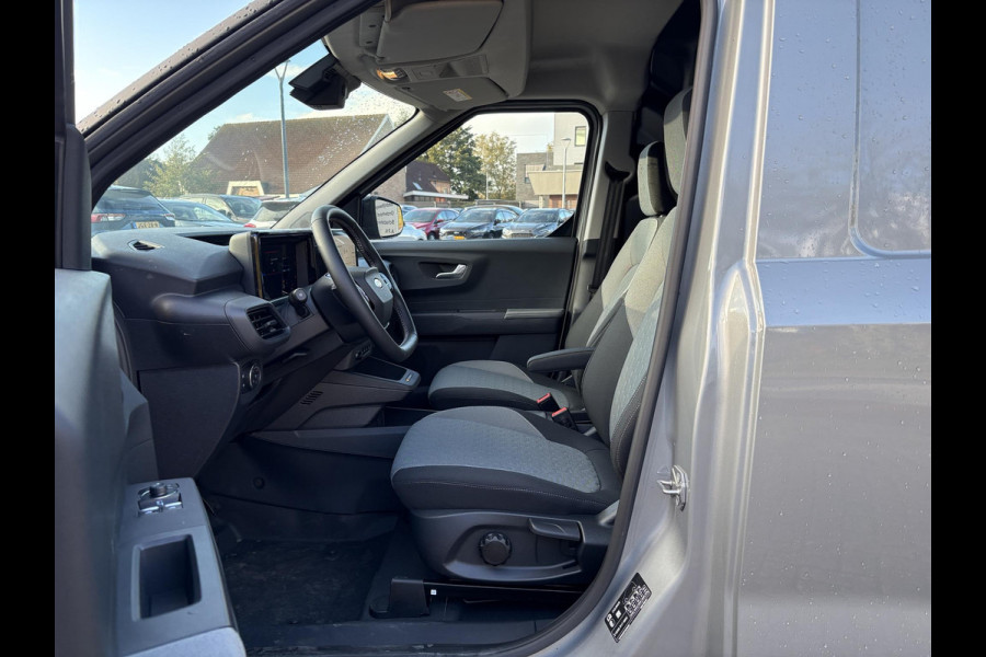 Ford E-Transit Courier Limited 44 kWh 136pk | Ford Voorraad | Driver Assistance Pack | Laadvloerbescherming | Trekhaak | LED Laadruimteverlichting