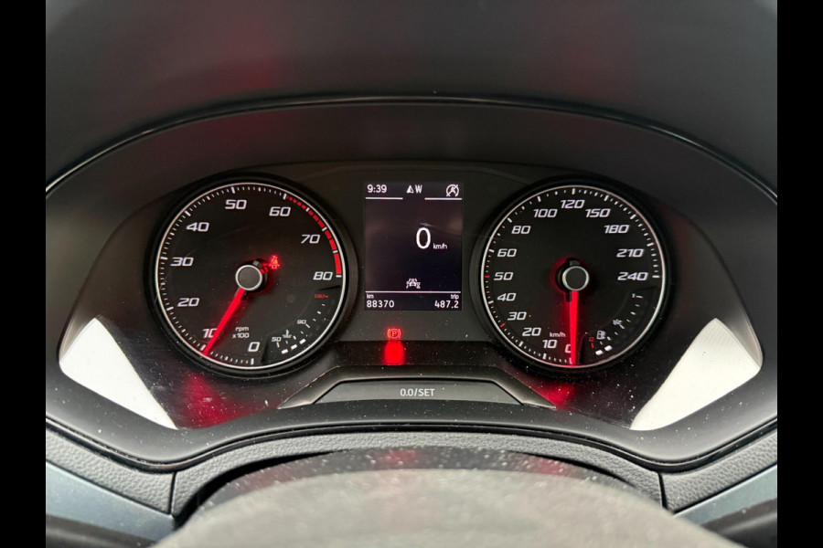 Seat Arona 1.0 TSI Style Business Intense | Carplay | Camera | Adaptieve cruise control | Dodehoek spiegels