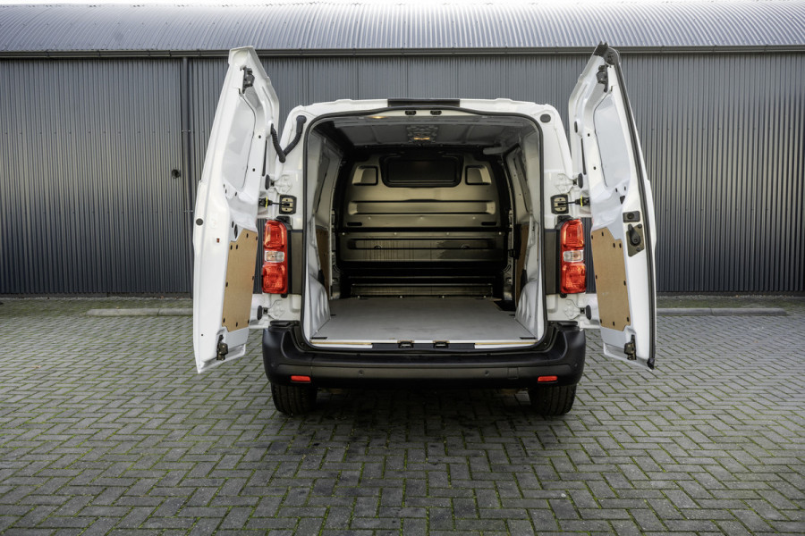 Fiat Scudo 1.5 Diesel 120PK L2H1 | NW Model | Carplay | Cruise | Digital Display | PDC + Camera | 3-Zits