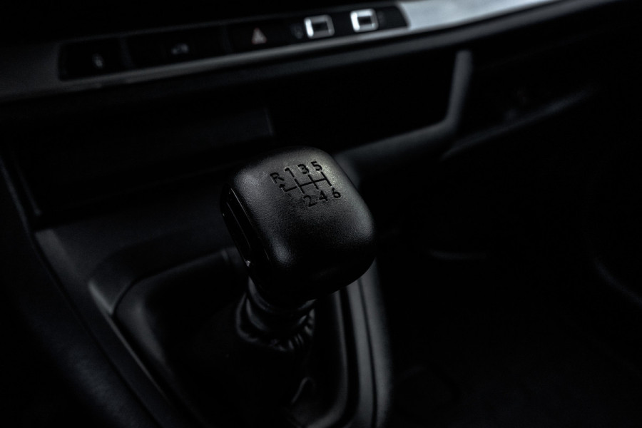 Fiat Scudo 1.5 Diesel 120PK L2H1 | NW Model | Carplay | Cruise | Digital Display | PDC + Camera | 3-Zits