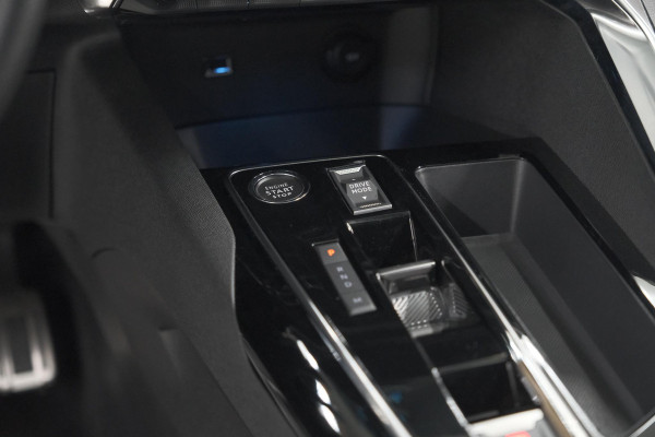 Peugeot 3008 136 Hybrid e-DCS6 GT | 360 Camera | Adaptieve Cruise Control | Elektrische Kofferklep | Stoelverwarming