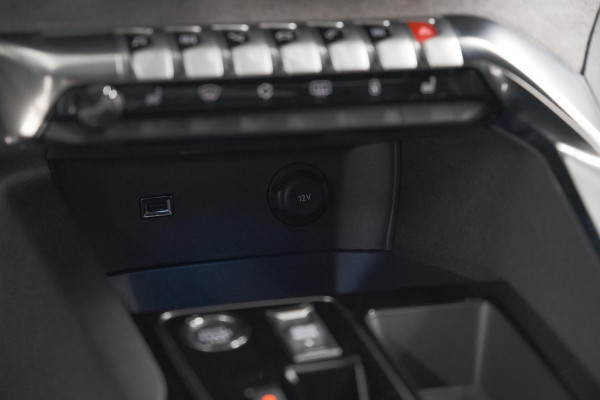 Peugeot 3008 136 Hybrid e-DCS6 GT | 360 Camera | Adaptieve Cruise Control | Elektrische Kofferklep | Stoelverwarming