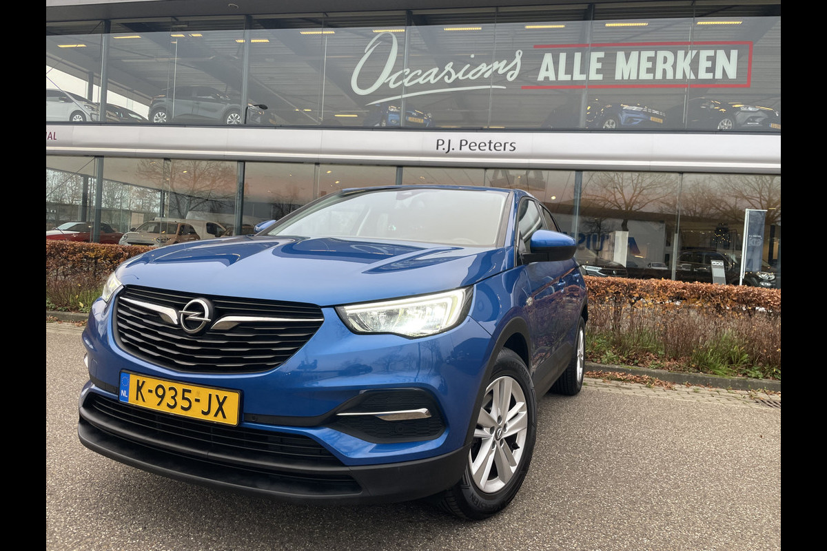 Opel Grandland X 1.2 Turbo Business Edition Achteruitrijcamera - Cruise control - Airco - Apple carplay - Alarm klasse 1  - Bluetooth - Parkeersensoren voor en achter - navigatiesysteem - Radio - Start/stop systeem - Stuur multifunctio