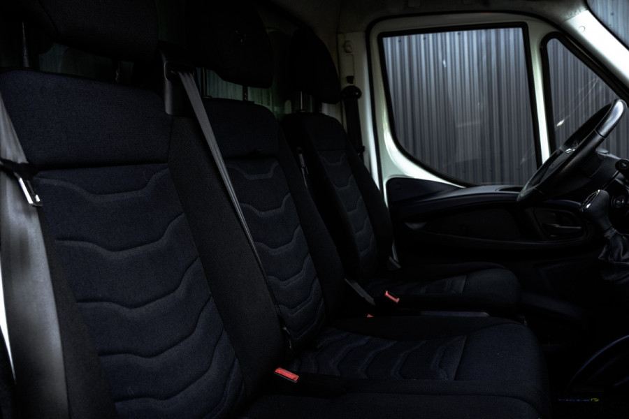 Iveco Daily 35C16 | Bakwagen met Laadklep | Automaat | Climatic | Cruise