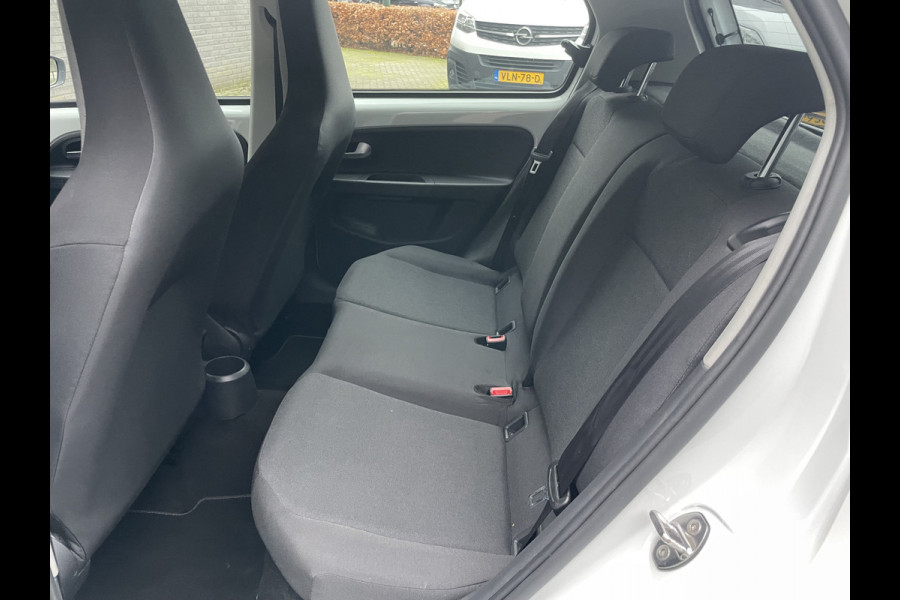 Volkswagen up! 1.0 Airco - Alarm klasse 1 - Bluetooth - Elektrische ramen voor - Radio - Rijstrooksensor - Start/stop systeem - Centrale deurvergrendeling met afstandsbediening