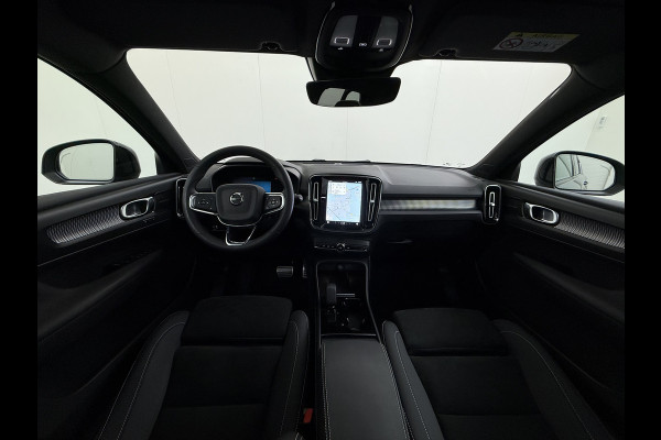 Volvo XC40 232pk *gereserveerd* Recharge Pro 70KwH Pano-Dak SOH 95% Adaptive-Cruise 20" Elektr.-Leer/Alcantara+Verwarmd+Memory Warmtepomp H Led Elek.Achterklep Keyless Full Led Origineel NLse auto! € 54.000,- nieuw. 1e Eigenaar Origineel Nederlandse Auto Dealeronderhouden 1.500KG -Trekvermogen