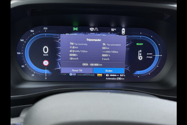 Volvo XC40 232pk *gereserveerd* Recharge Pro 70KwH Pano-Dak SOH 95% Adaptive-Cruise 20" Elektr.-Leer/Alcantara+Verwarmd+Memory Warmtepomp H Led Elek.Achterklep Keyless Full Led Origineel NLse auto! € 54.000,- nieuw. 1e Eigenaar Origineel Nederlandse Auto Dealeronderhouden 1.500KG -Trekvermogen