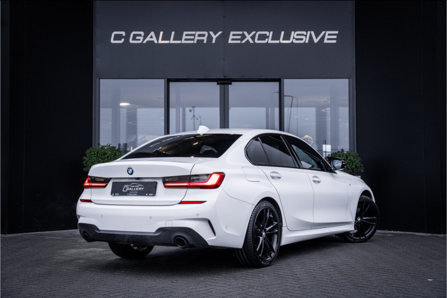 BMW 3-serie 320i Executive Edition - M Sport | NAP | Panorama | Camera