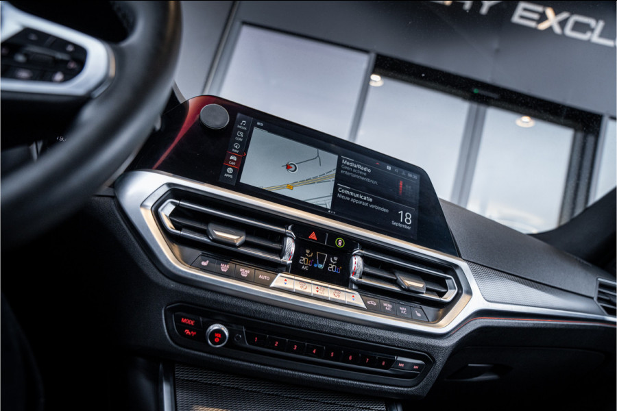 BMW 3-serie 320i Executive Edition - M Sport | NAP | Panorama | Camera
