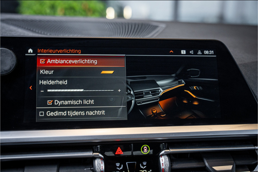 BMW 3-serie 320i Executive Edition - M Sport | NAP | Panorama | Camera