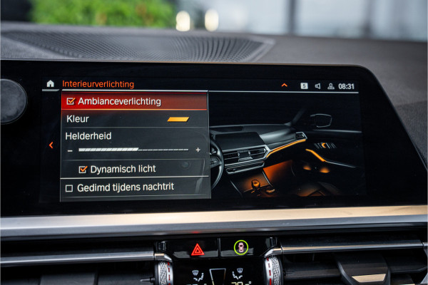 BMW 3-serie 320i Executive Edition - M Sport | NAP | Panorama | Camera