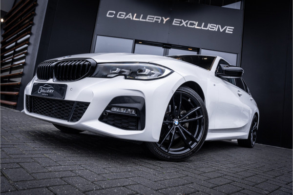 BMW 3-serie 320i Executive Edition - M Sport | NAP | Panorama | Camera