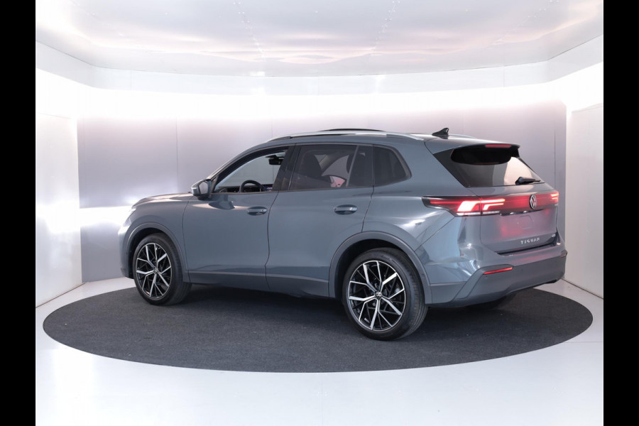 Volkswagen Tiguan 1.5 eTSI Life Edition 150 PK DSG | Verlengde garantie | Panorama dak | Trekhaak uitklapbaar | 20 "LM velgen |