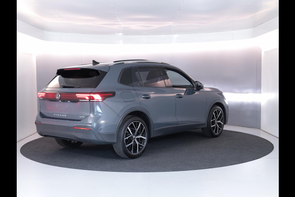 Volkswagen Tiguan 1.5 eTSI Life Edition 150 PK DSG | Verlengde garantie | Panorama dak | Trekhaak uitklapbaar | 20 "LM velgen |