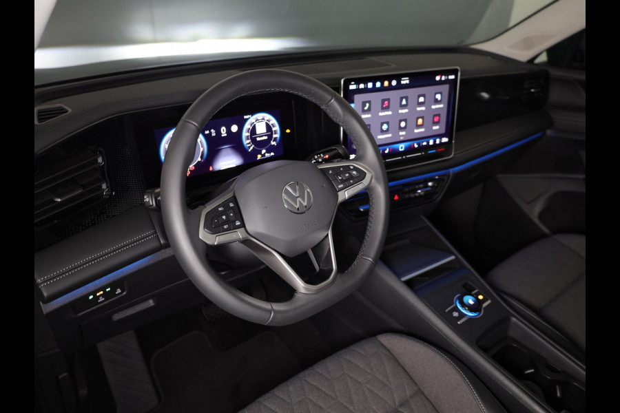 Volkswagen Tiguan 1.5 eTSI Life Edition 150 PK DSG | Verlengde garantie | Panorama dak | Trekhaak uitklapbaar | 20 "LM velgen |