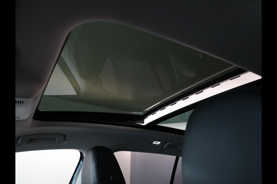 Volkswagen Tiguan 1.5 eTSI Life Edition 150 PK DSG | Verlengde garantie | Panorama dak | Trekhaak uitklapbaar | 20 "LM velgen |