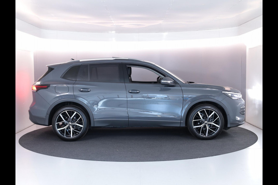 Volkswagen Tiguan 1.5 eTSI Life Edition 150 PK DSG | Verlengde garantie | Panorama dak | Trekhaak uitklapbaar | 20 "LM velgen |