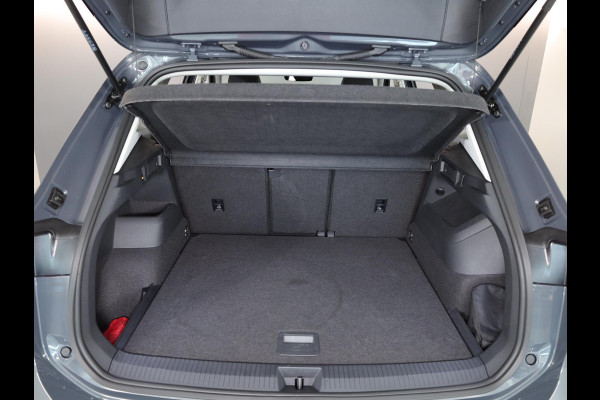 Volkswagen Tiguan 1.5 eTSI Life Edition 150 PK DSG | Verlengde garantie | Panorama dak | Trekhaak uitklapbaar | 20 "LM velgen |