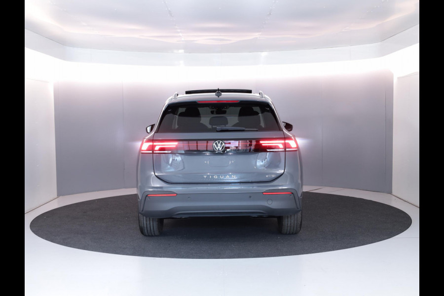 Volkswagen Tiguan 1.5 eTSI Life Edition 150 PK DSG | Verlengde garantie | Panorama dak | Trekhaak uitklapbaar | 20 "LM velgen |