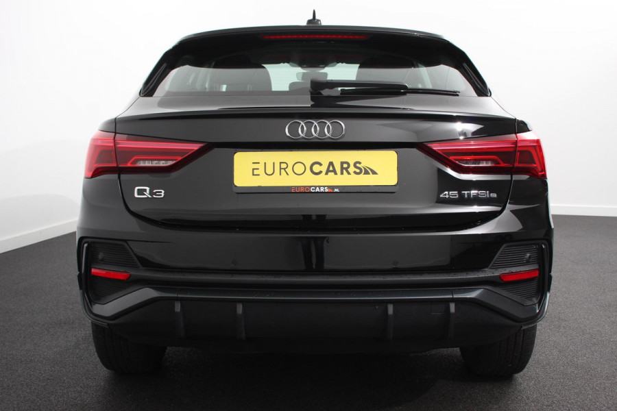 Audi Q3 Sportback 45 TFSI e 245pk PHEV S-tronic Attitude Navigatie Parkeersensoren Adaptive Cruise Control Stoelverwarming Ledverlichting Virtual Cockpit Climate Control