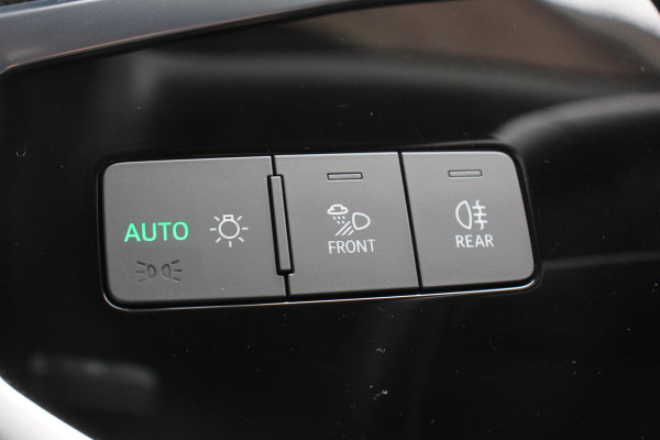 Audi Q3 Sportback 45 TFSI e 245pk PHEV S-tronic Attitude Navigatie Parkeersensoren Adaptive Cruise Control Stoelverwarming Ledverlichting Virtual Cockpit Climate Control