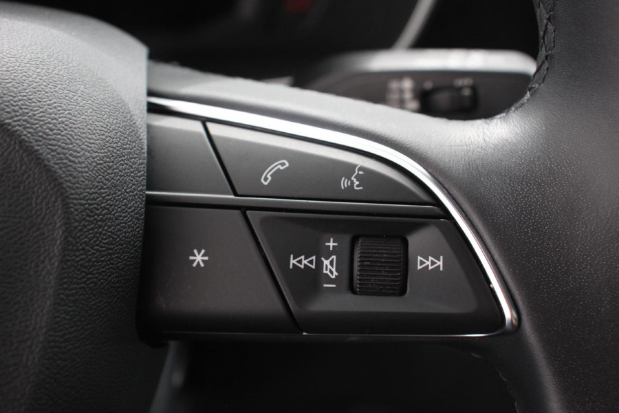 Audi Q3 Sportback 45 TFSI e 245pk PHEV S-tronic Attitude Navigatie Parkeersensoren Adaptive Cruise Control Stoelverwarming Ledverlichting Virtual Cockpit Climate Control