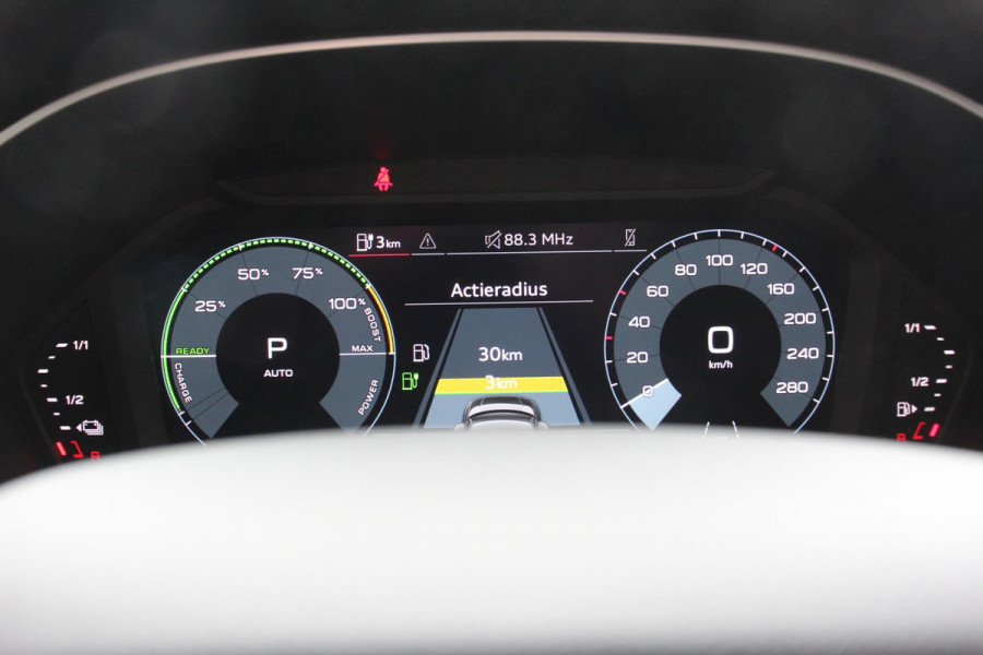 Audi Q3 Sportback 45 TFSI e 245pk PHEV S-tronic Attitude Navigatie Parkeersensoren Adaptive Cruise Control Stoelverwarming Ledverlichting Virtual Cockpit Climate Control