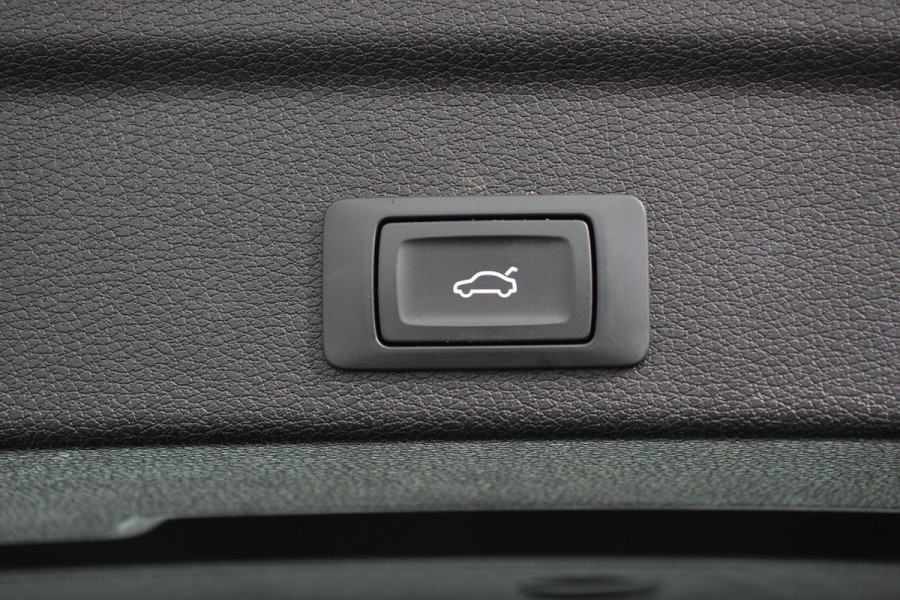 Audi Q3 Sportback 45 TFSI e 245pk PHEV S-tronic Attitude Navigatie Parkeersensoren Adaptive Cruise Control Stoelverwarming Ledverlichting Virtual Cockpit Climate Control