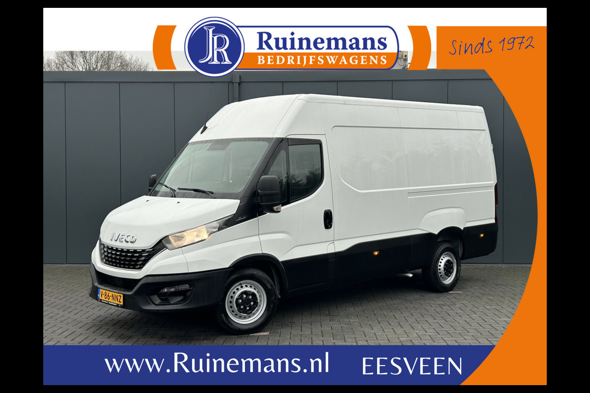 Iveco Daily 35S14V 2.3 136 PK / L2H2 / 30.452 KM !! / 3.500 KG AHG / 270 A DEUREN / TREKHAAK / AIRCO / BLUETOOTH / 3-ZITS