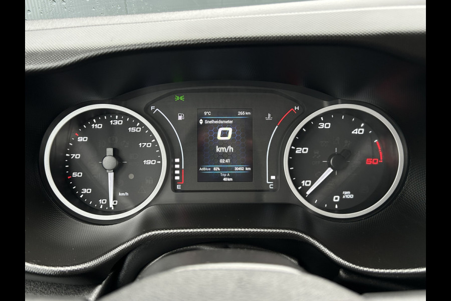 Iveco Daily 35S14V 2.3 136 PK / L2H2 / 30.452 KM !! / 3.500 KG AHG / 270 A DEUREN / TREKHAAK / AIRCO / BLUETOOTH / 3-ZITS