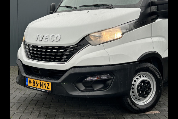 Iveco Daily 35S14V 2.3 136 PK / L2H2 / 30.452 KM !! / 3.500 KG AHG / 270 A DEUREN / TREKHAAK / AIRCO / BLUETOOTH / 3-ZITS