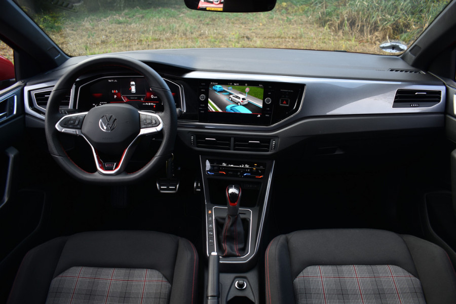 Volkswagen Polo GTI 2.0 TSI 210PK DSG STOELVER VIRTUAL/LED/CARPLAY FABRIEKS GARANTIE